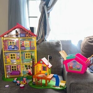 Peppa Pig Colorful Playhouse and Playground Set